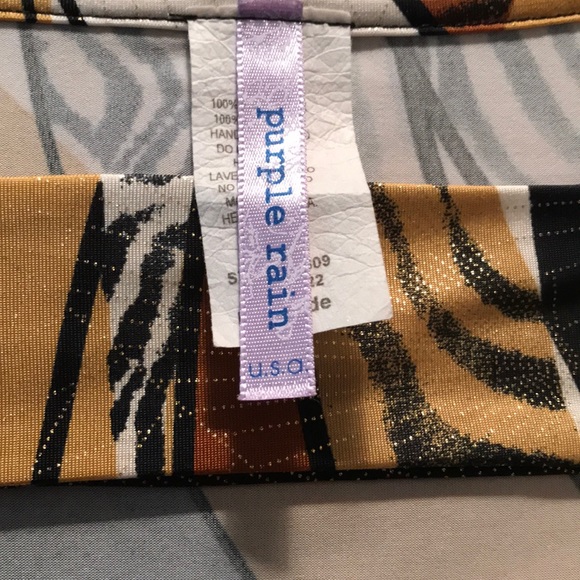 Sexy shimmery graphic top. Never worn! - Picture 3 of 4